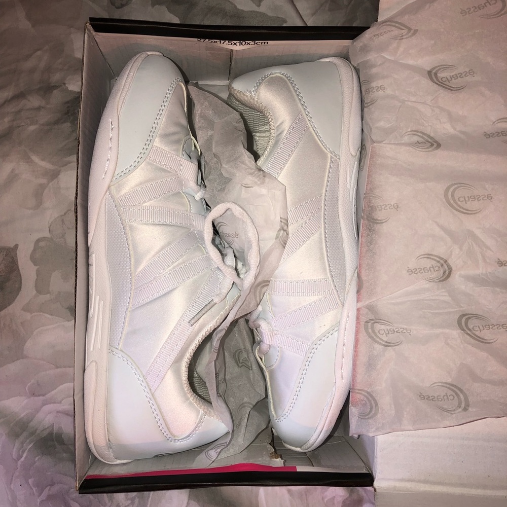 Chasse cheer shoes